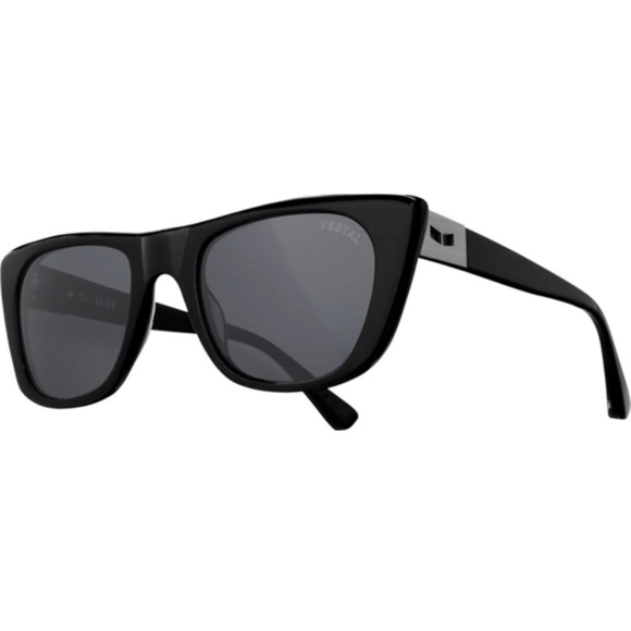 SEXY BLACK AND GUNMETAL VESTAL ST. JANE SUNGLASSES - Picture 2 of 2